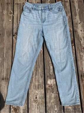 American Eagle Light Blue Women’s Jeans - Classic Straight Fit (4)